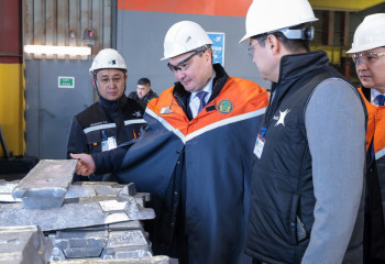 Raise production redesign bar: Olzhas Bektenov visits the largest backbone enterprises of Pavlodar region
