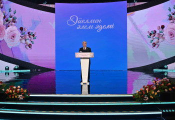 Қыз-келіншектер Отанымызды дамытуға елеулі үлес қосып жатыр - Тоқаев