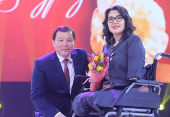 Ақтөбеде әйелдер қауымы мерекеде марапатталды