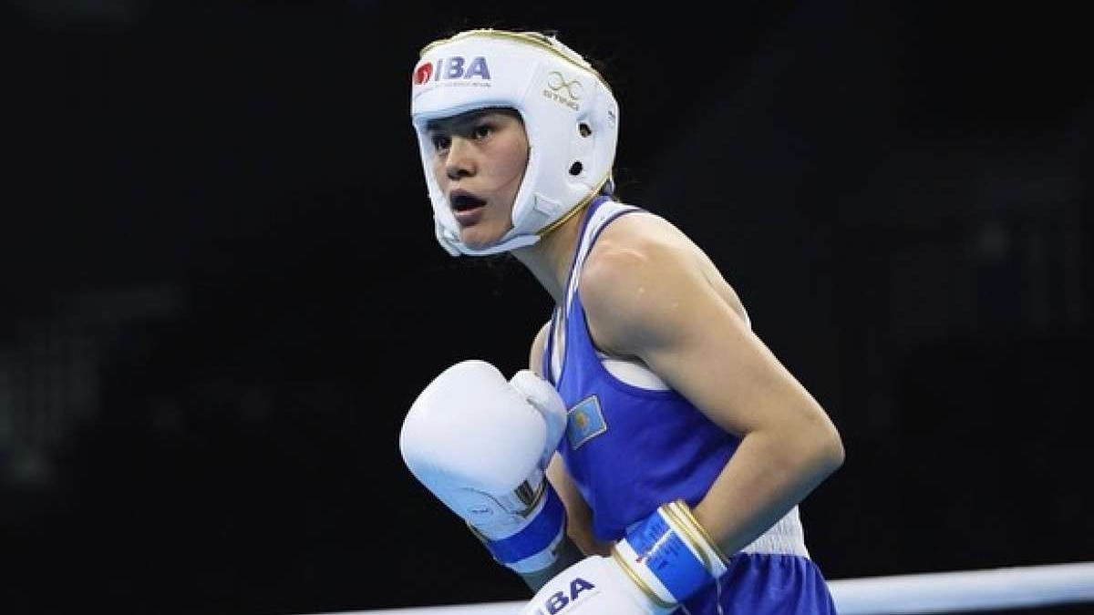 На олимпийском отборе по боксу Алуа Балкибекова победила в первом бою