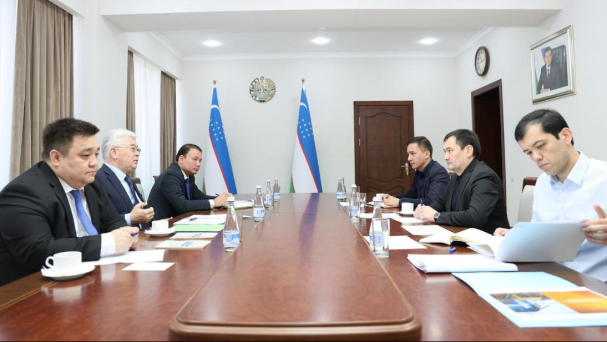 Казахстан и Узбекистан взаимно укрепляют логистическую сферу сотрудничества