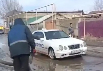 Жезқазғанда қар суы арнайы техникамен шығарылып жатыр