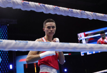Боксер Сакен Бибосынов одержал очередную победу