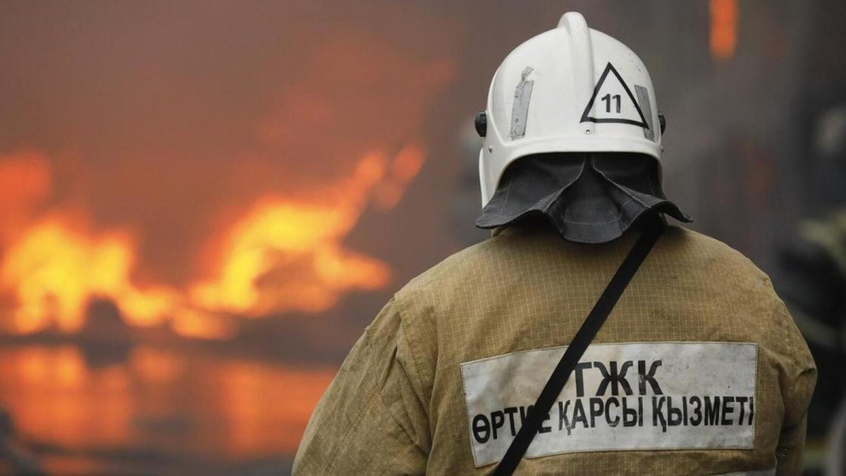 Пожарные устранили возгорание дома под Алматой