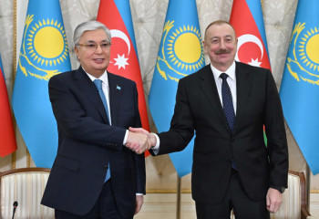 Бакуде Тоқаев пен Әлиев БАҚ өкілдері үшін баспасөз мәслихатын өткізді