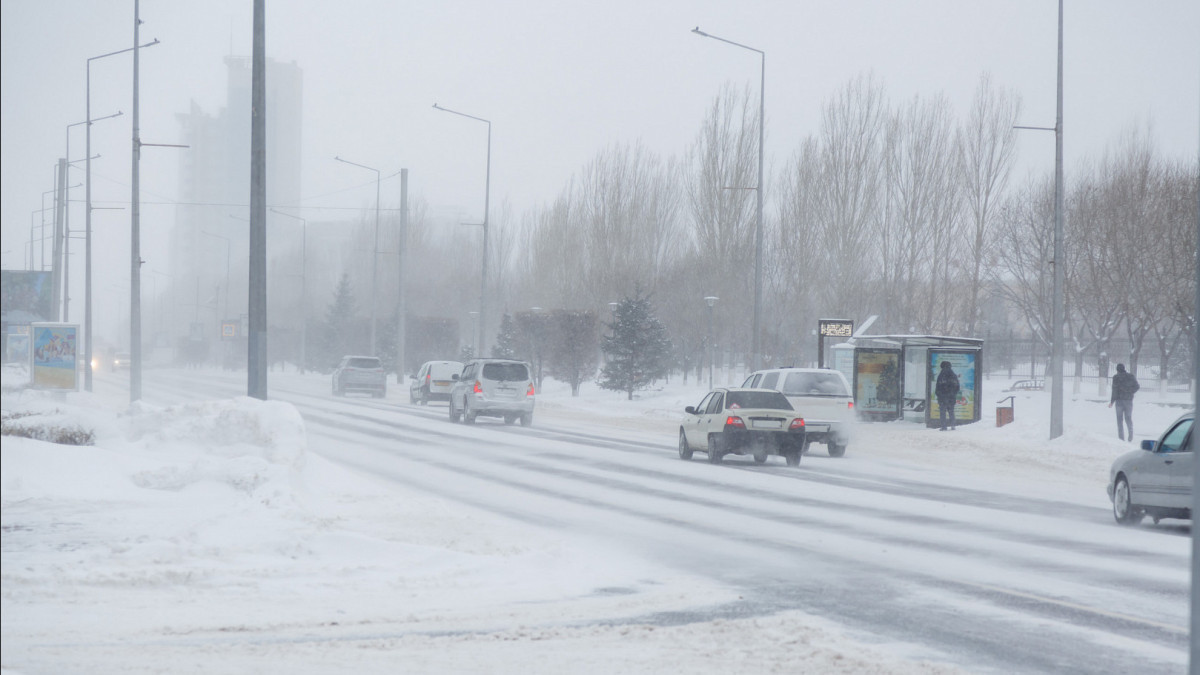 Движение транспорта ограничили в Карагандинской области из-за ухудшения погоды