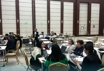 Ауыл мектептерінің директорларына арналған тренинг өтуде