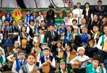 20 наурызда еліміздің барлық мектебінде бір мезетте күй ойнайды
