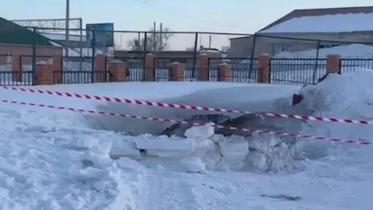 Школьница упала в яму в Улытауской области: акимат и школа обвиняют друг друга