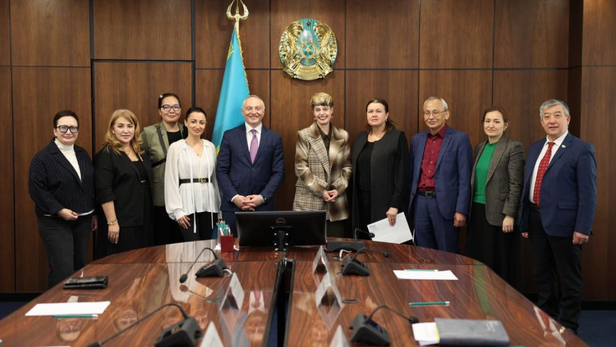  Ministry of Education 