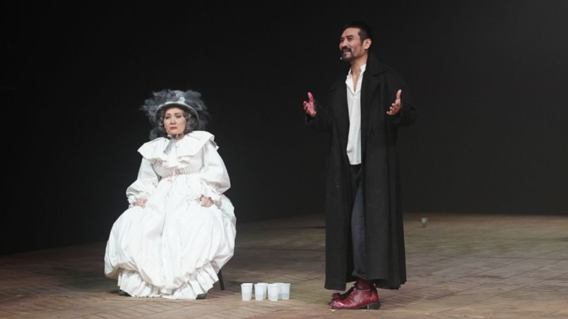  Қалибек Қуанышбаев атындағы театрдың баспасөз қызметі 