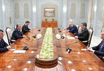 Қазақ-өзбек ынтымақтастығы: Олжас Бектенов жұмыс сапарымен Ташкентке барды