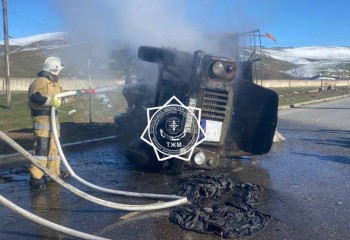 Түркістан облысында жүк көлігі мен жеңіл көлік соқтығысты