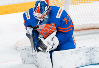 Уникальный рекорд поставил хоккейный вратарь