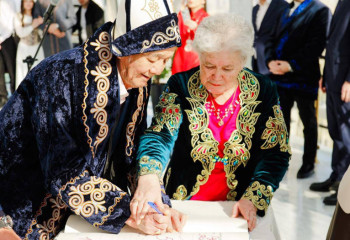 Шаңырақ күні: в Казахстане чествуют семьи, прожившие в браке 55 лет