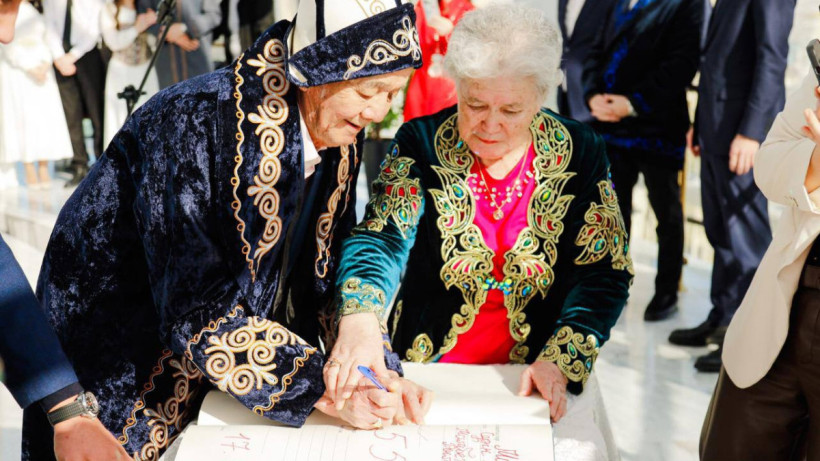  Мәдениет және ақпарат министрлігі 