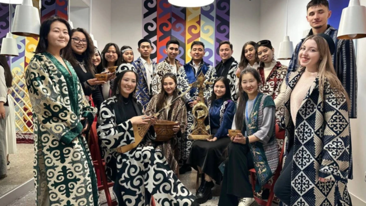  Алматы қаласының әкімдігі 