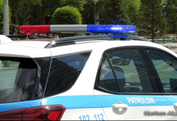 Абай облысында көлік аударылып кетті