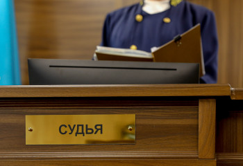 Забила падчерицу до смерти: алматинскую общественницу приговорили к 20 годам тюрьмы