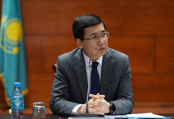«Тиімділігі бойынша сұрақтар көп». Асхат Аймағамбетов медицинаға бөлінген қаржы жайлы