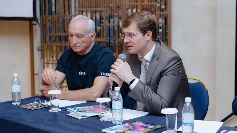  instagram.com/qjleague 