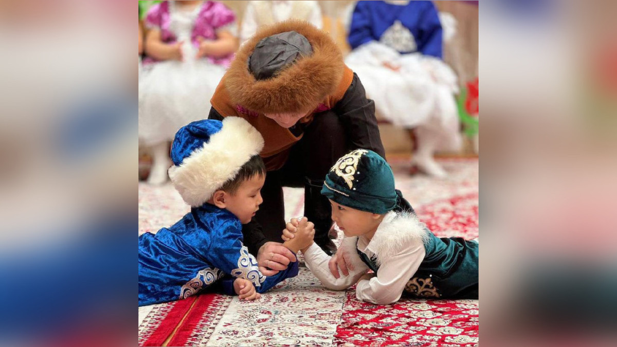 Свыше 350 тысяч дошколят сыграли в национальные игры в Казахстане