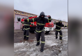 Танец огнеборцев из ДЧС Карагандинской области завирусился в сети