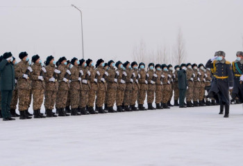 Әскерде борышын өтеп жүрген сарбаздарға «кредиттік демалыстар» заңды түрде рәсімделеді
