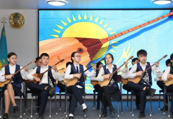 Алматыда 50 мыңнан астам домбырашы «Күй күмбірі» челленджіне қатысты