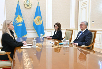 Тоқаев Қазақстанның еңбек сіңірген қайраткері Жәмила Серкебаеваны қабылдады
