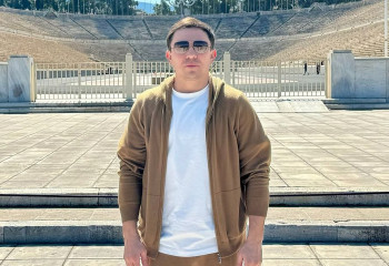 Головкин футболшыларға қолдау көрсету үшін Афиныға келді