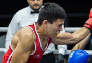 Боксер из Казахстана завоевал «золото» на турнире в Абу-Даби