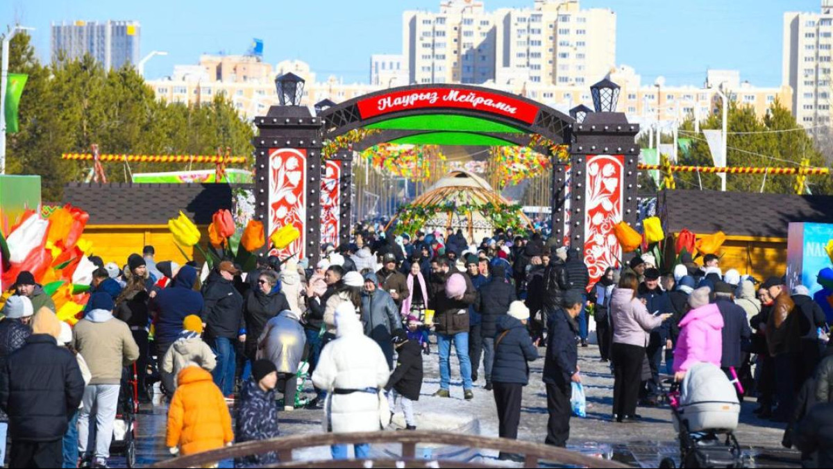 Наурыз көже, жәрмеңке және түрлі жүлделер: Астаналықтар Наурыз мерекесін тойлап жатыр