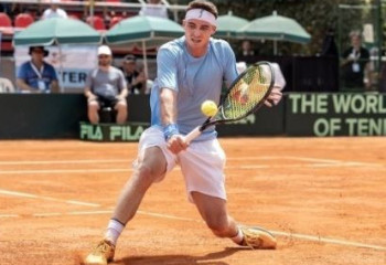 Казахстанский теннисист сыграл в полуфинале турнира в Хорватии