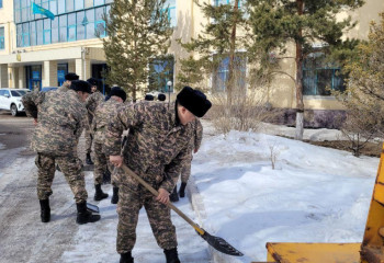 Военнослужащие Вооруженных сил поддержали акцию «Тазару күні»