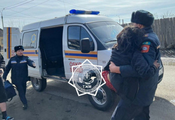 Двух человек спасли из огня в области Абай