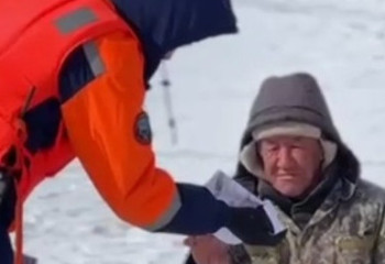 Спасатели Астаны напомнили о безопасности на льду