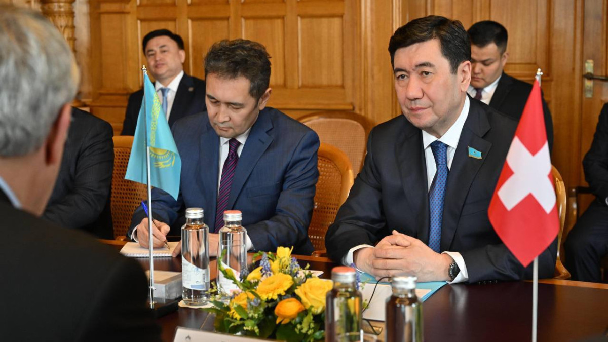 Казахстан заинтересован в развитии сотрудничества со Швейцарией в правовой сфере - Председатель Мажилиса