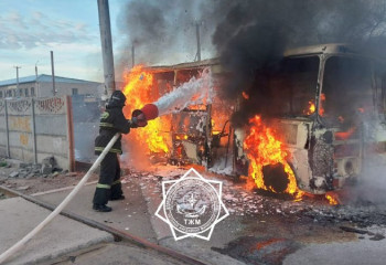 Пассажирский автобус загорелся в Жамбылской области