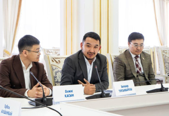 Астанада жастар әдеби клубының алғашқы отырысы өтті