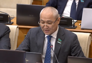 «Халықты сүлікше сорып отыр»: Жаңбыршин делдалдарға шектеу қоюды талап етті