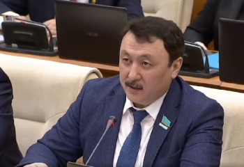 Депутат мұнай қалдықтарынан зардап шеккен тұрғындардың жанайқайын жеткізді