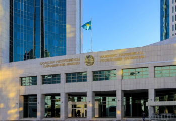 Мәжілісте мерзімді басылымдарды қолдау мәселесін талқылау басталды