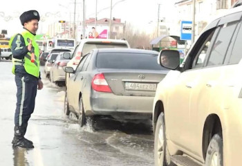 Ақмолалық полицейлер су басқан аймақтарда қауіпсіздікті қамтамасыз етуде