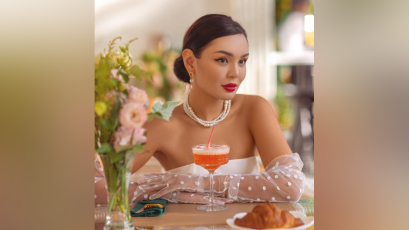  instagram/djurinskaya 