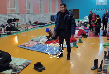 В Актюбинской области продолжается эвакуация людей