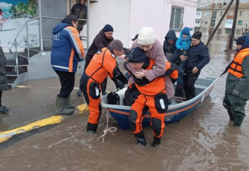 Паводки в Казахстане: как помогают жителям затопленных регионов