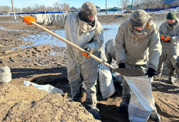 Усилить противопаводковые работы в ЗКО поручил первый вице-премьер Роман Скляр