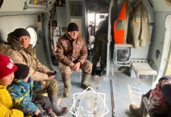 Двух пропавших граждан нашли спасатели в области Абай