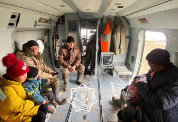 Абай облысында атасы мен немересі құтқарылды